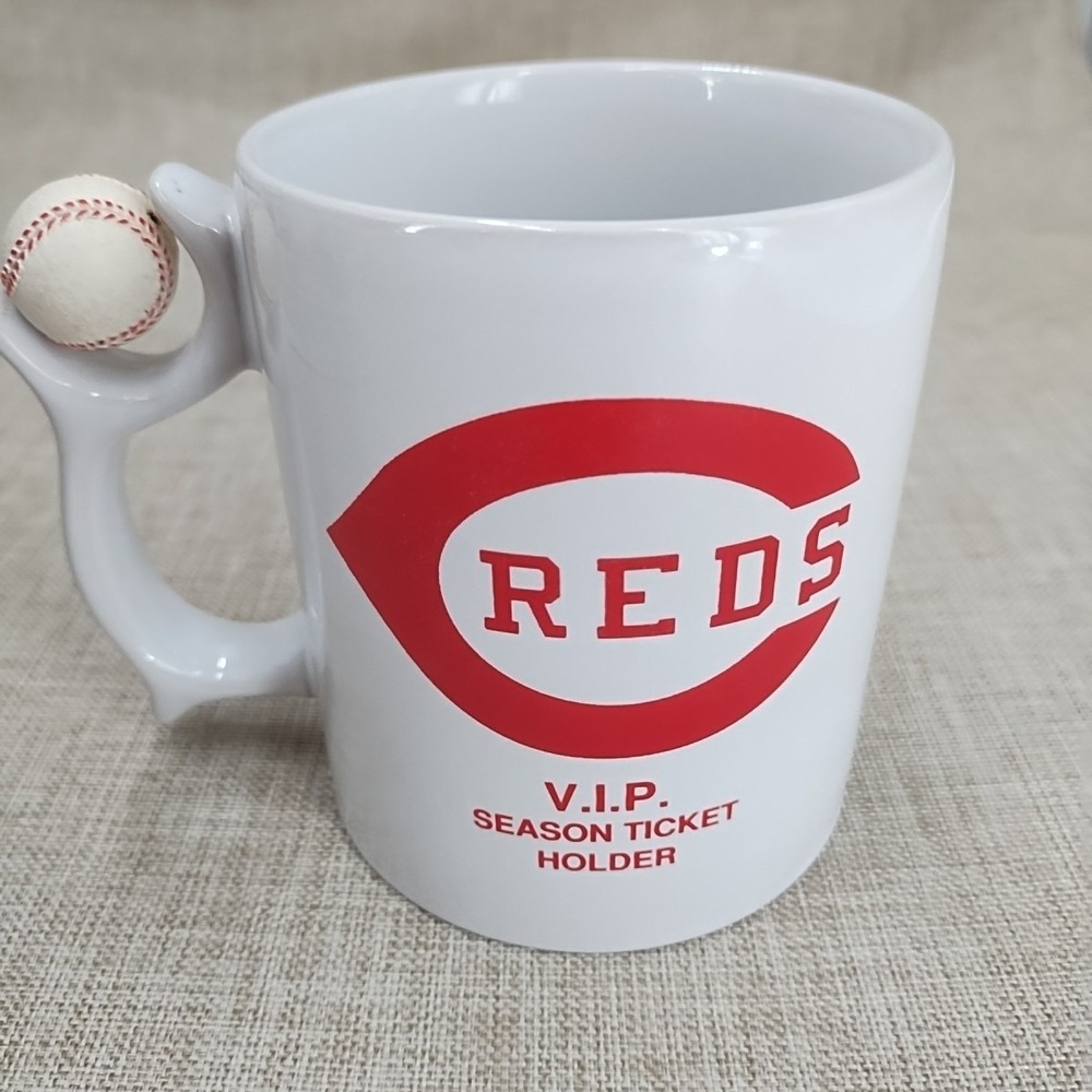 Vintage Cincinnati Reds VIP Season Ticket Holders coffee mug Spinning Baseball - Picture 8 of 10